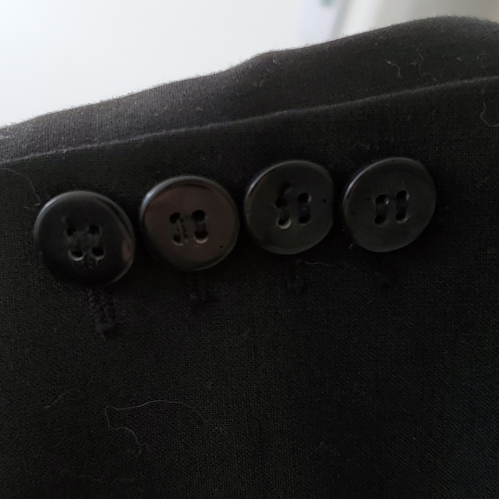 Blazer - Picture 4 of 4